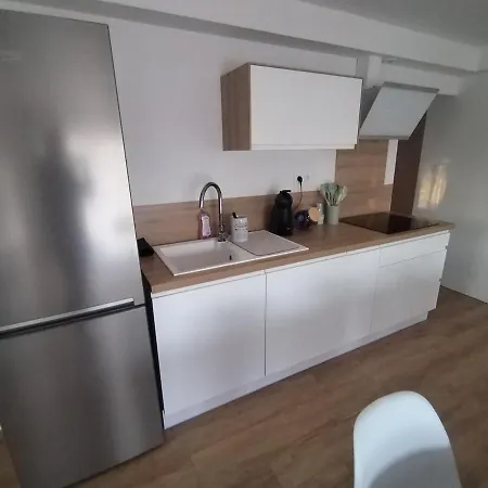 Belle Maison Avec Jardin Et Terrasse *
